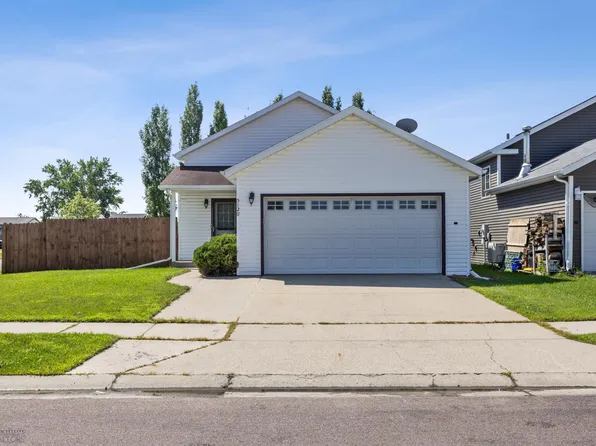 5120 8th Ave S, Fargo, ND 58103