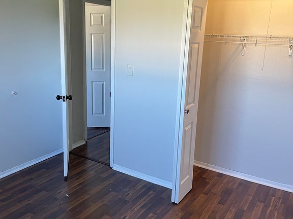 5th image of 4119 Jennifer Ln APT 3E
