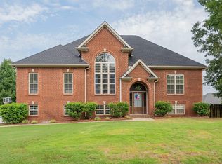 301 Cornwall Dr, Maylene, AL 35114