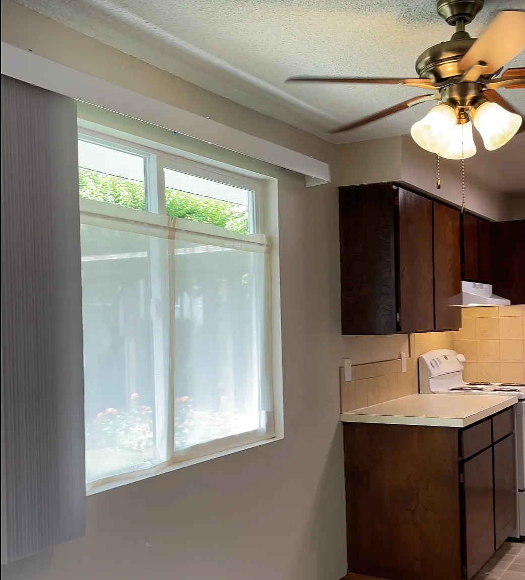 2711 W Euclid Ave — Photo 4