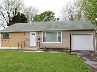 1009 Elvado Dr, Saint Louis, MO 63126