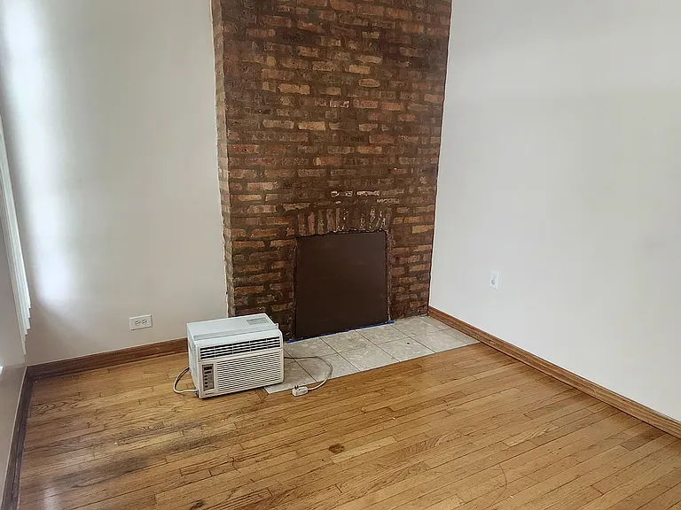 4733 S Indiana Ave #B — Photo 9