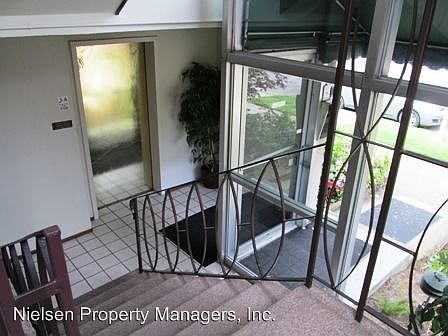2nd image of 2414 Capitol Ave APT 16