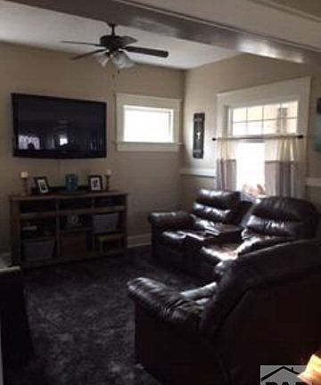 2nd image of 600 N 10th St