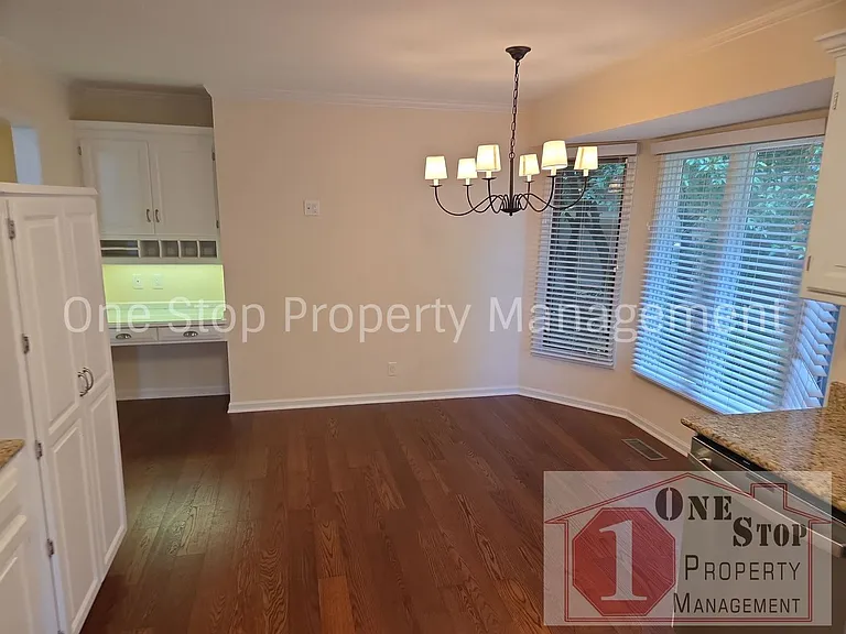 5222 W 121st St — Photo 8