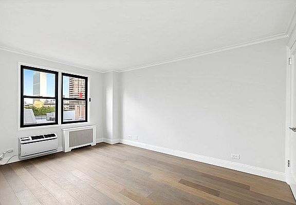 4th image of 333 E 34th St APT 9B