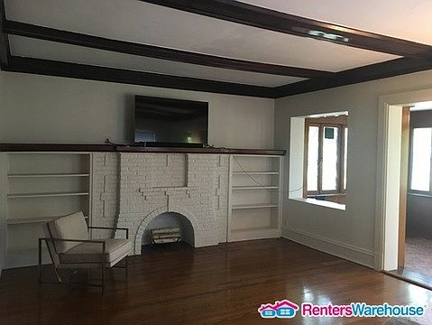 2nd image of 1431 W Jarvis Ave #2
