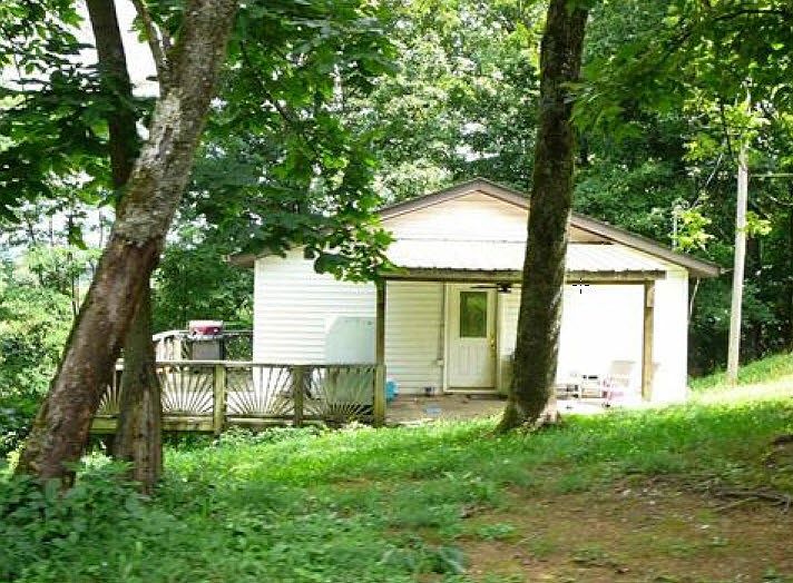 2nd image of 703 Tellico St