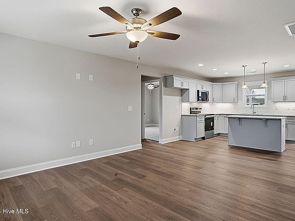 3rd image of 244 Rae Street