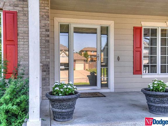 3rd image of 2361 Broadwater Dr