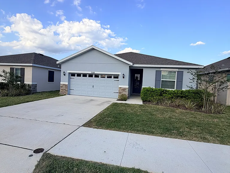 1044 Griffon Ave — Photo 39