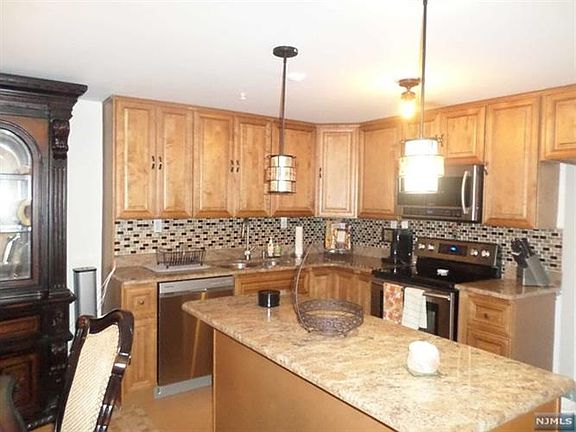 3rd image of 244-246 Montclair Ave
