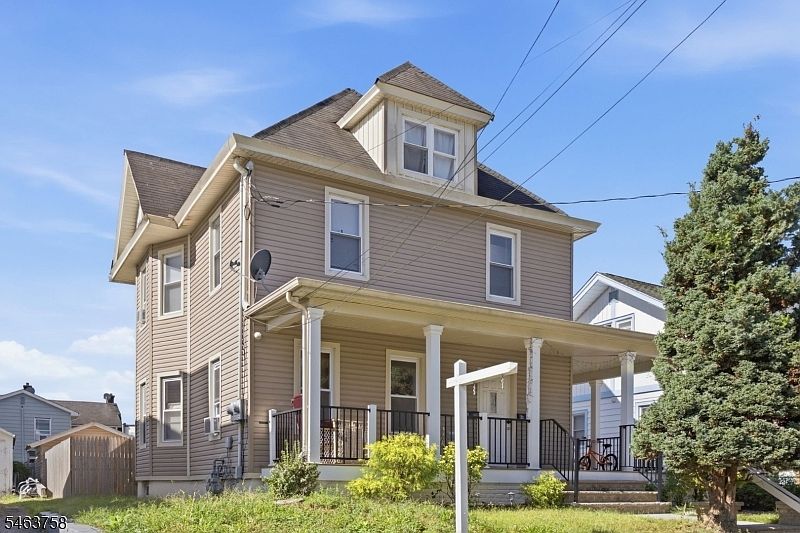 1st image of 86 Maple Ave Ab