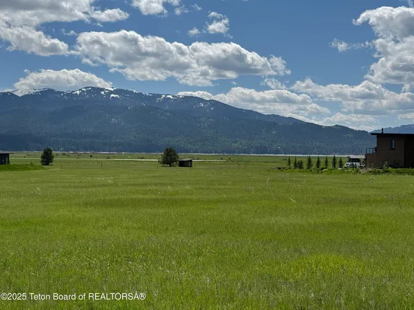 169 Palisades Dr, Alpine, WY 83128