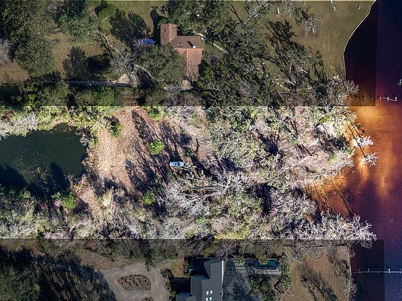 3rd image of 4661 Raggedy Point Rd