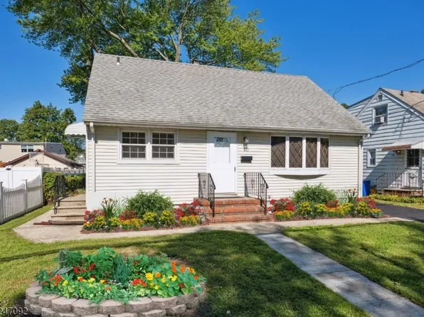 811 Colfax Ave, Pompton Lakes Boro, NJ 07442