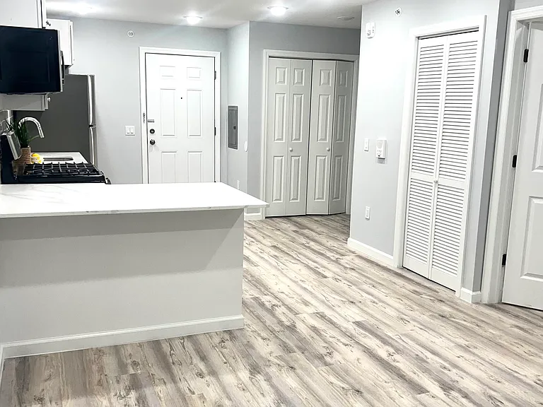 48 Spruce St #107 — Photo 4