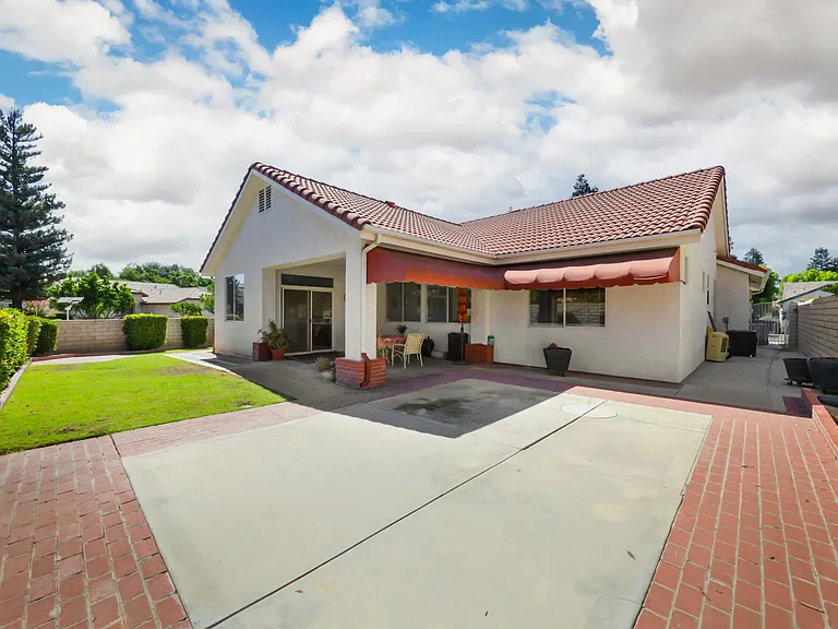 9802 Bourbon Rose Ct — Photo 28