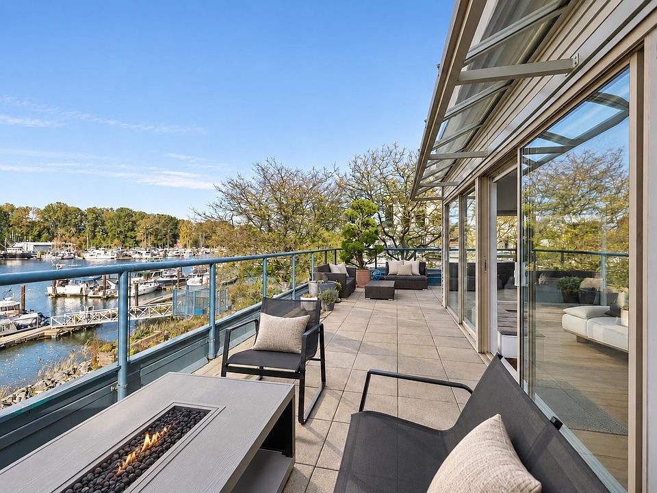 1st image of 4743 River Rd W #202