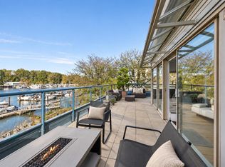 4743 River Rd W #202, Delta, BC V4K 1R9