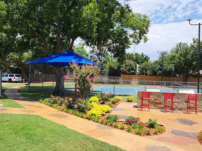 Charter Oak Apartments — Photo 17