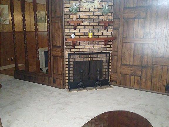 5th image of 502 Broadway St