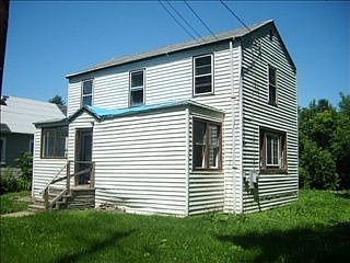 2nd image of 1053 Richard St