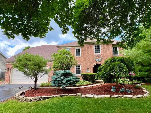 1369 Ginger Ln, Naperville, IL 60565