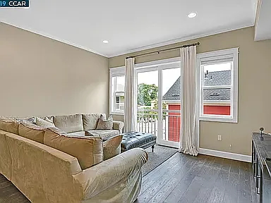 200 Railroad Ave #202 — Photo 8