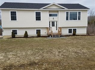 60 Springbrook Dr, Hermon, ME 04401