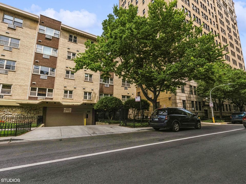1st image of 420 W Aldine Ave APT 506