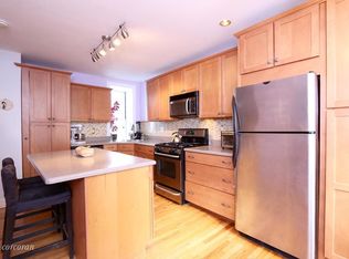 671 47th St APT 3B, Brooklyn, NY 11220