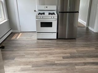 289 Mendon Ave FLOOR 2, Pawtucket, RI 02861