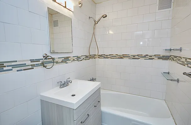 Sold by Keller Williams Realty Landmark | media 34