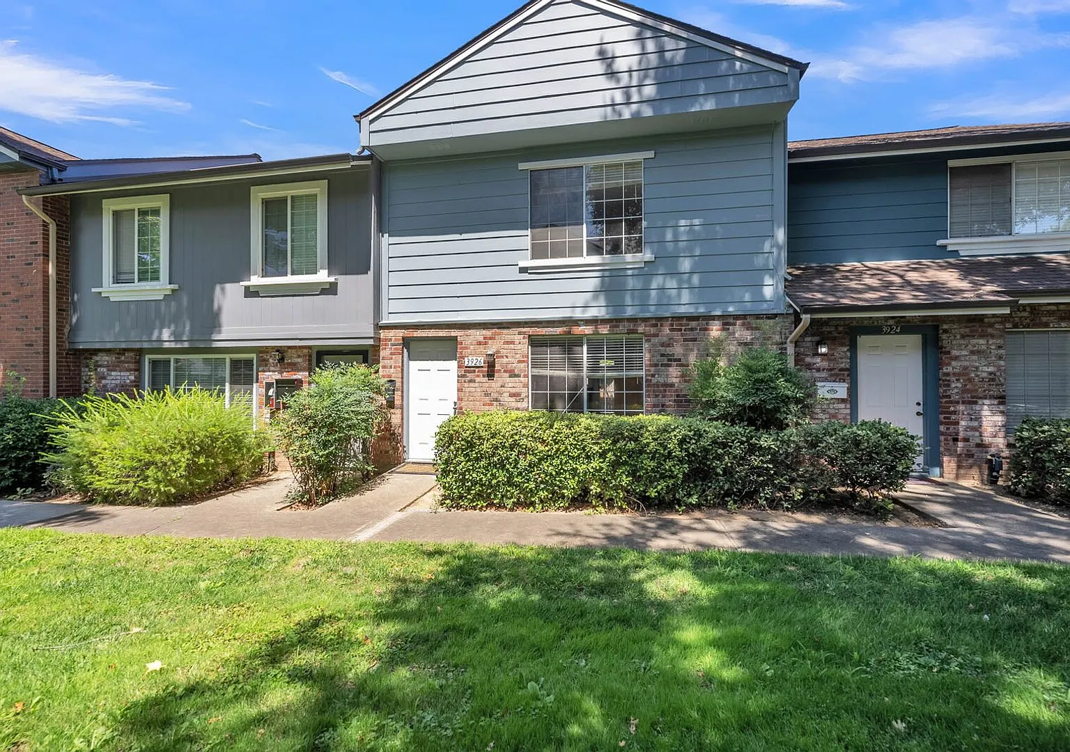 3926 Oak Villa Cir — Photo 1