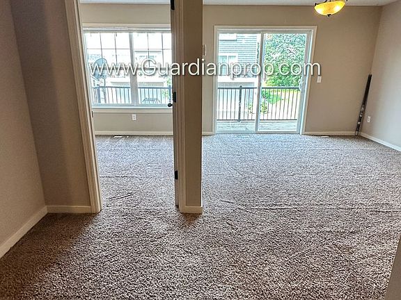 4th image of 11952 Emery Village Dr N