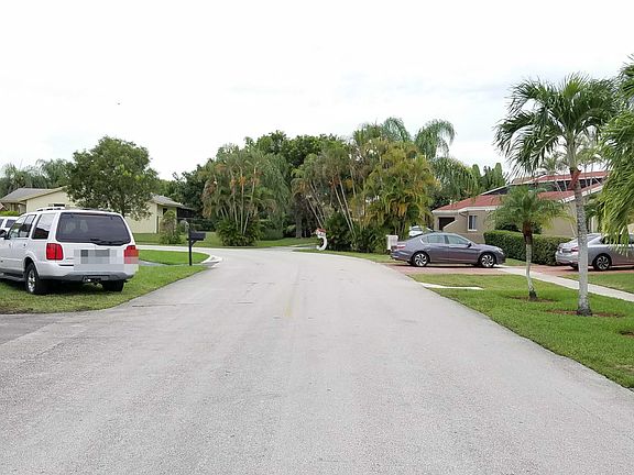 5th image of 16812 Royal Poinciana Dr