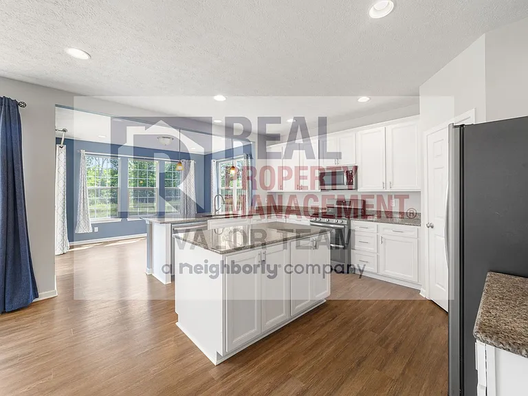 10275 Maryland St — Photo 7