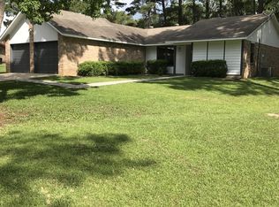 106 Raintree Cir, Hattiesburg, MS 39402