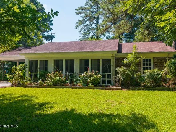 505 South Street, Bayboro, NC 28515
