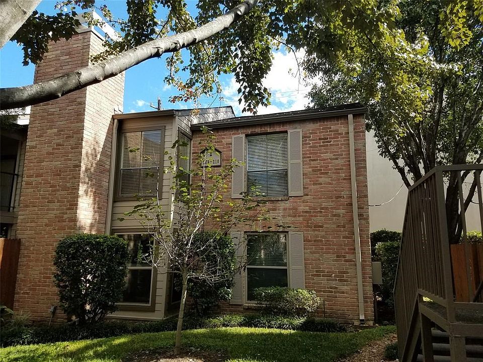 1st image of 1201 McDuffie St Unit 210