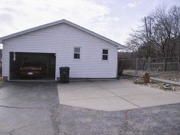 2nd image of 1059 Cumberland Dr