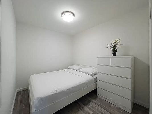 4th image of 626 10th Ave APT 6B