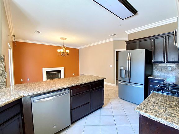 3rd image of 139 Tyson Ct