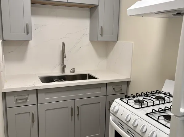 1001 Madera Ave #3, Menlo Park, CA 94025