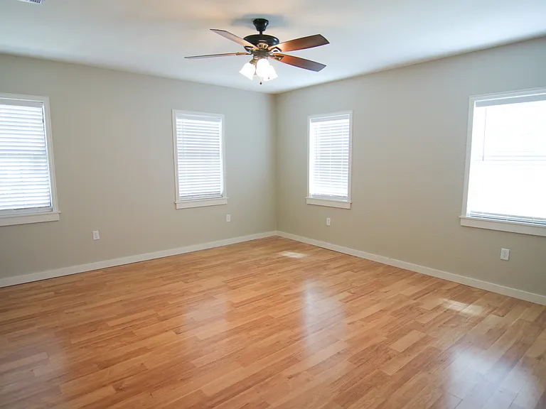 207 County Road 3214 — Photo 8
