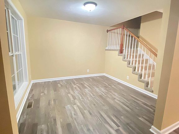 3rd image of 3295 Twelve Oaks Blvd