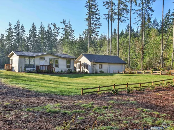824 Classic Road, Greenbank, WA 98253