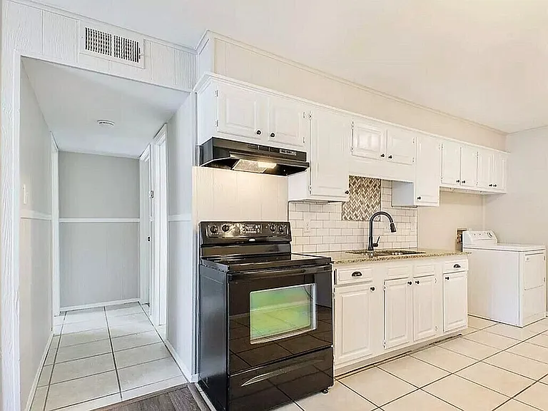 Morningside Apartments — Photo 2