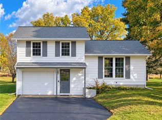 2062 Smithcrest Dr, Gowanda, NY 14070